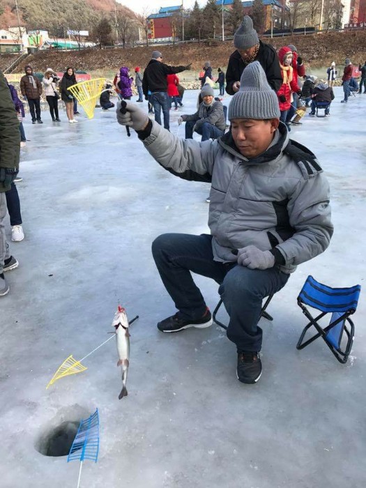 Go fishing and winter travel experience in Korea