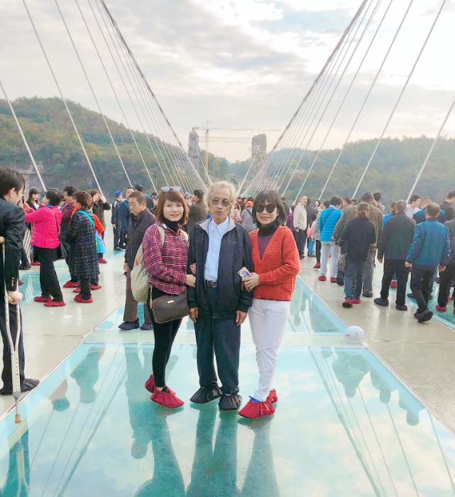 Lung linh đêm Phượng Hoàng Cổ trấn, cầu treo Trương Gia Giới