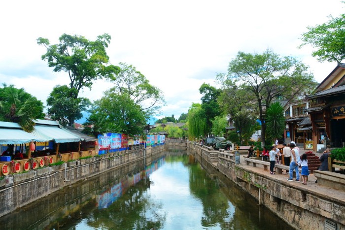 PHỐ CỔ LỆ GIANG