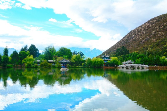 CÔNG VIÊN HẮC LONG ĐÀM