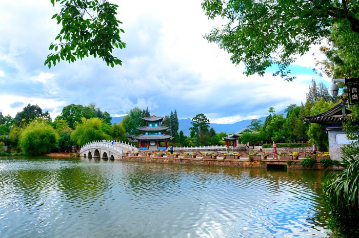 CÔNG VIÊN HẮC LONG ĐÀM