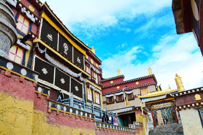 TU VIỆN TÙNG TÁN LÂM Ở SHANGRI-LA