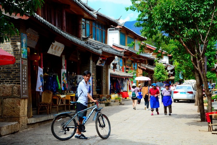 NGỌC THỦY TRẠI VÀ NỮ THẦN THIÊN NHIÊN