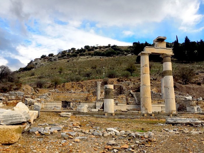 KHÁM PHÁ THỔ NHĨ KỲ VÀ XỨ SỞ NGỰA THÀNH TROY