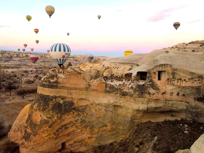 KHÁM PHÁ THỔ NHĨ KỲ VÀ XỨ SỞ NGỰA THÀNH TROY