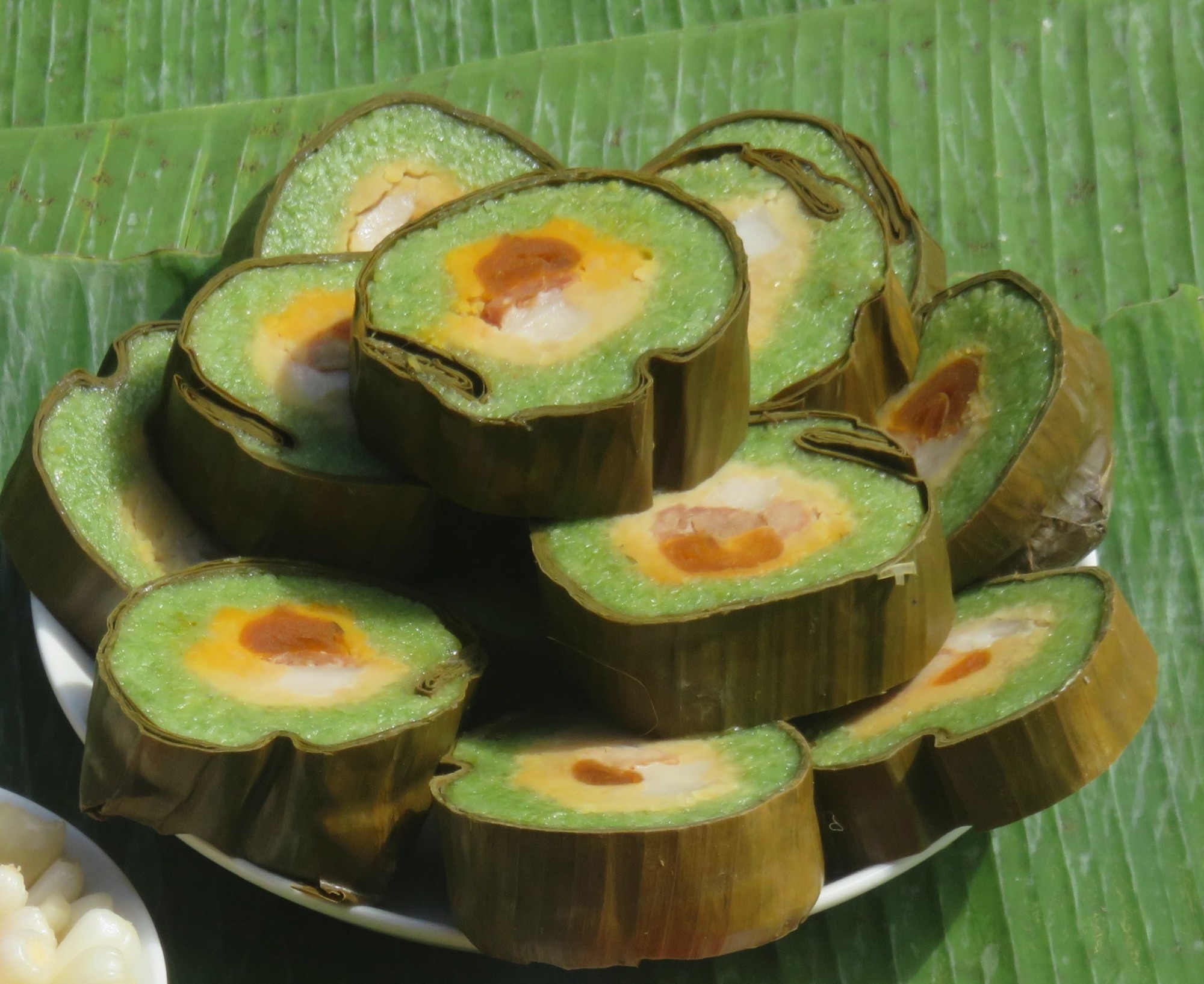 Bánh Tét Trà Cuôn ở huyện Cầu Ngang, Trà Vinh