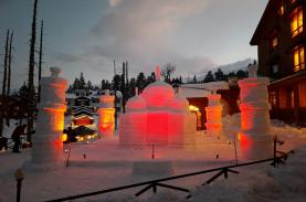 Tác phẩm điêu khắc Đền Taj Mahal bằng tuyết độc đáo tại Ấn Độ