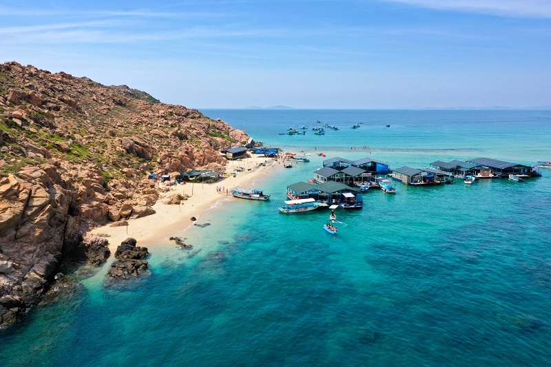 TSTtourist-thanh-pho-ban-dao-dua-du-lich-quy-nhon-vuon-tam-chau-a-1