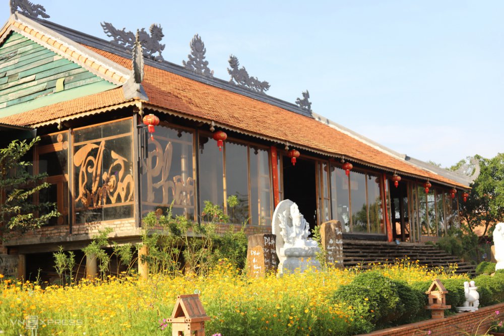 TSTtourist-chua-tra-lam-dong-2