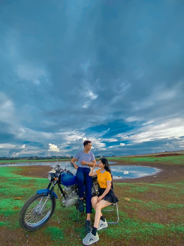 TSTtourist-ngam-binh-minh-va-hoang-hon-tai-ho-nuoc-ngot-ea-kao-chi-can-dung-im-da-co-anh-dep-3