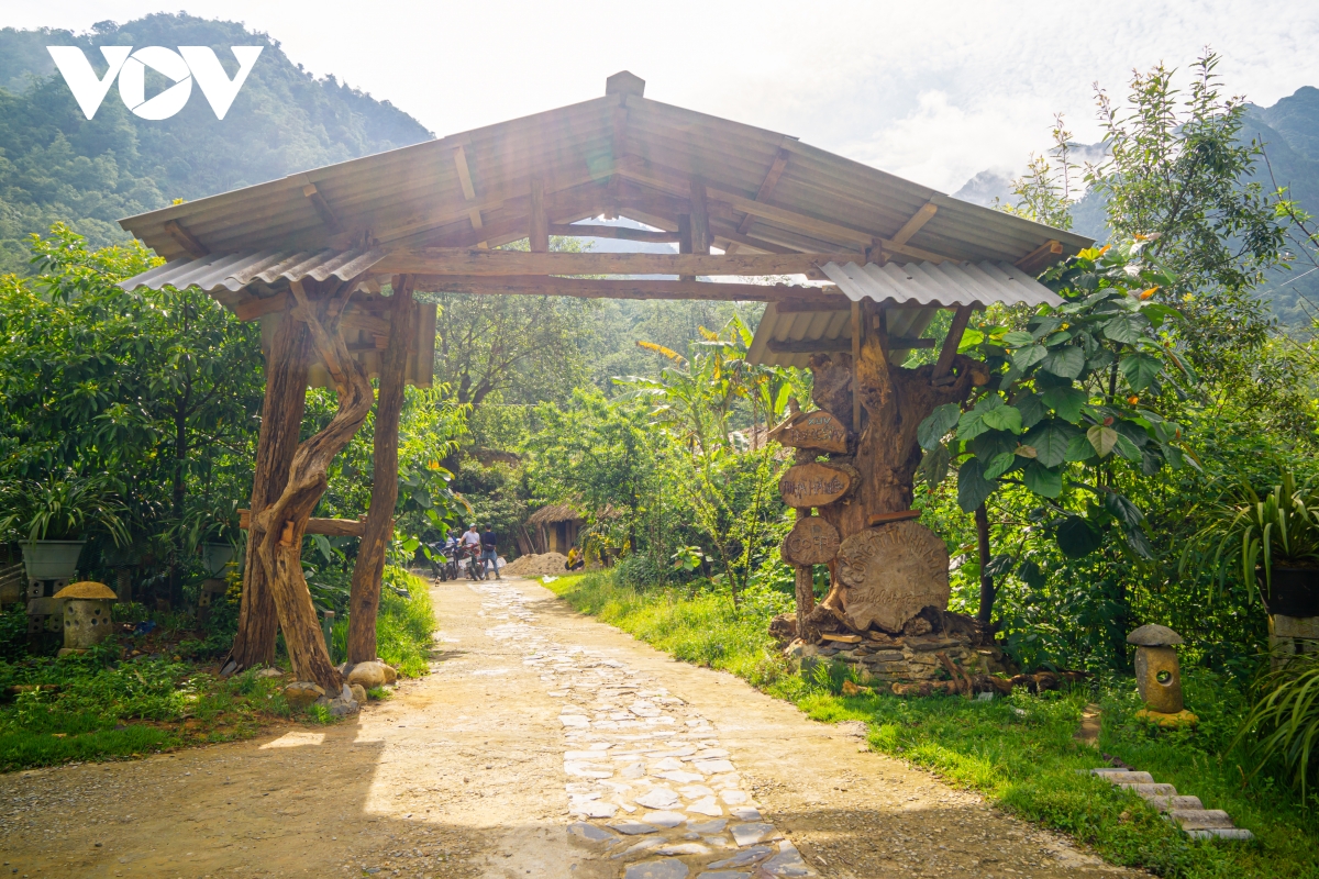 TSTtourist-sin-suoi-ho-ban-du-lich-cong-dong-nguyen-so-va-yen-binh-13