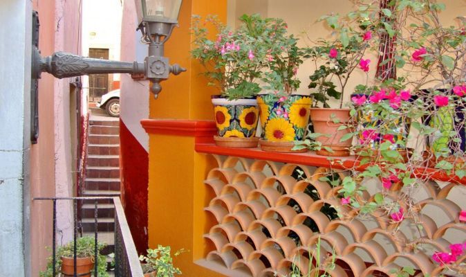 TSTtourist-noi-cac-cap-doi-den-de-hon-nhau-4