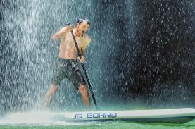 Chèo SUP - Trải nghiệm mới mẻ trên cao nguyên Mộc Châu