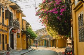 Khoảnh khắc sang thu ở các thành phố du lịch