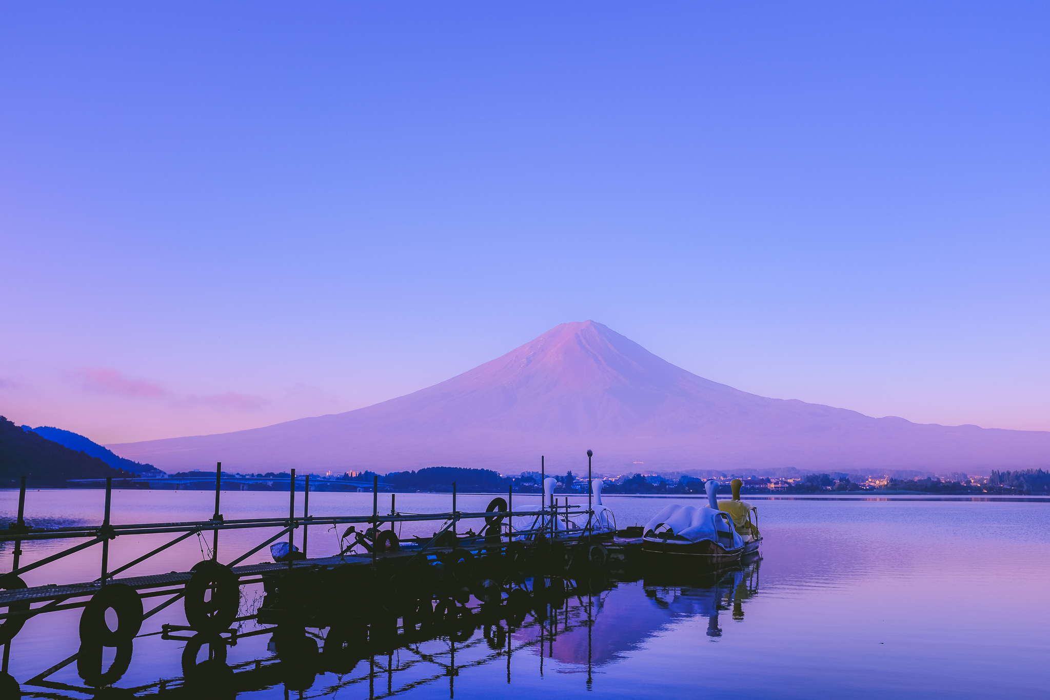 TSTtourist-nui-phu-si-huyen-thoai-vao-mua-he-2