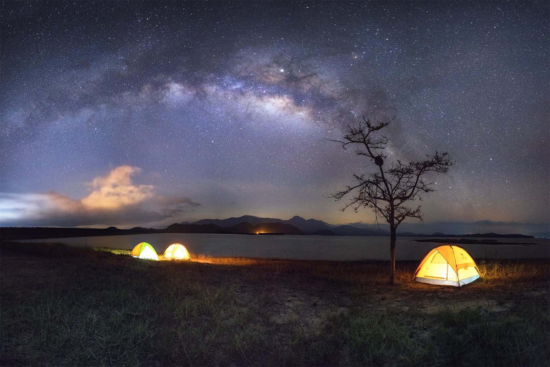 TSTtourist-ve-dep-dai-ngan-ha-khap-viet-nam-7