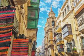 Khách Việt đến 'vùng đất của các hiệp sĩ'