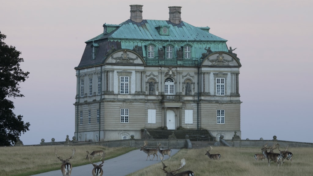 TSTtourist-8-lau-dai-dep-nhat-dan-mach-3