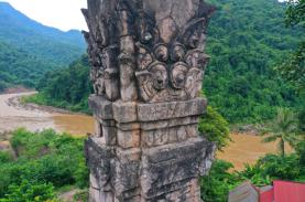 Tháp cổ ở biên giới xứ Nghệ