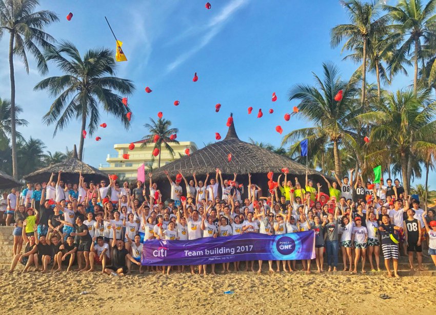 TST tourist team building