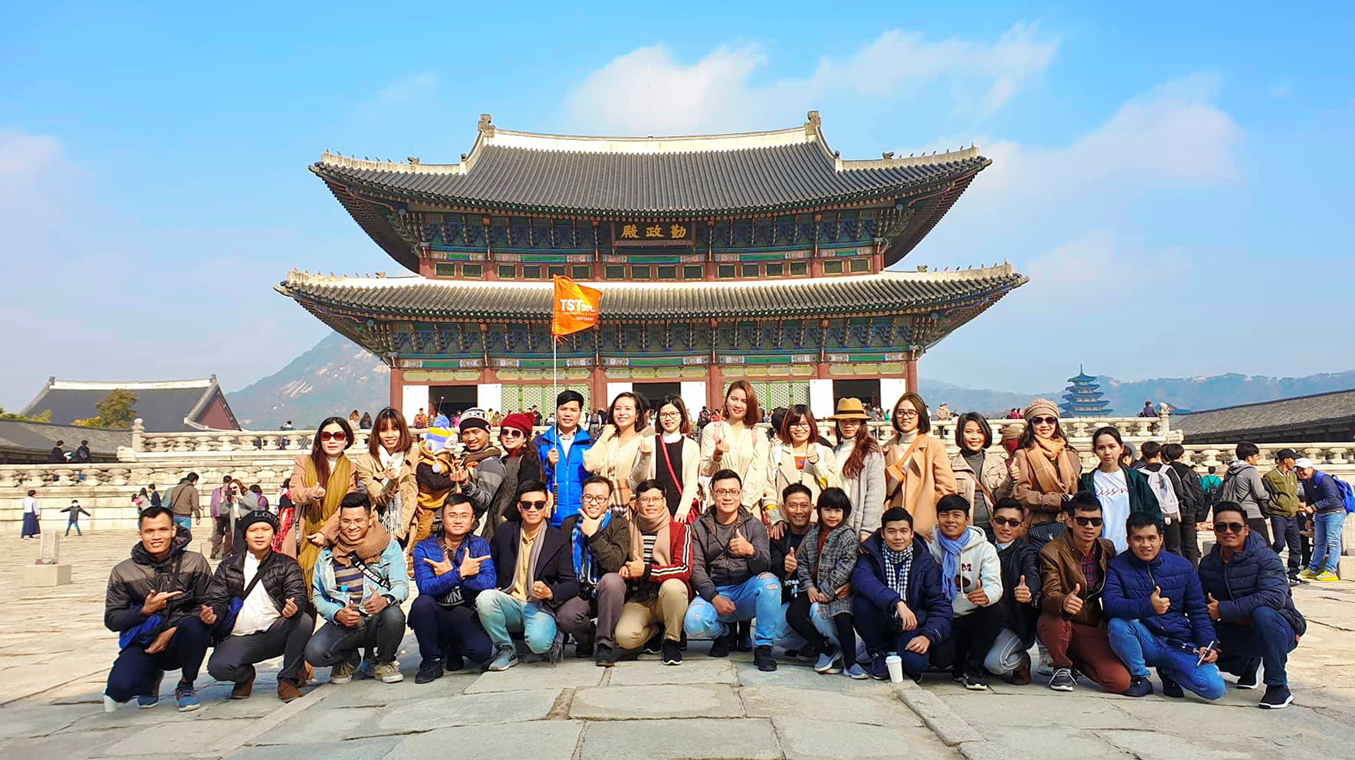 45939713_576783959408577_2460391673578913792_n