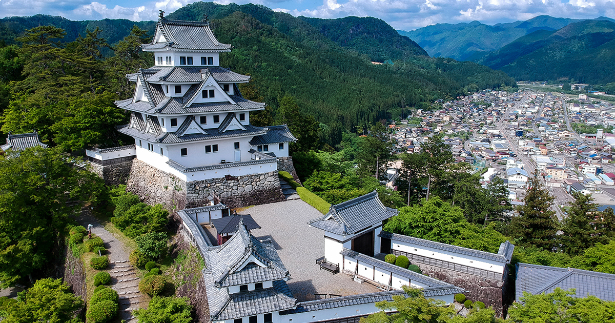 TSTtourist-toa-thanh-tren-may-o-nhat-ban-3